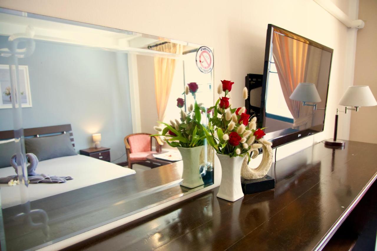 Golden Guesthouse By The Beach Cha Am تشا أم المظهر الخارجي الصورة