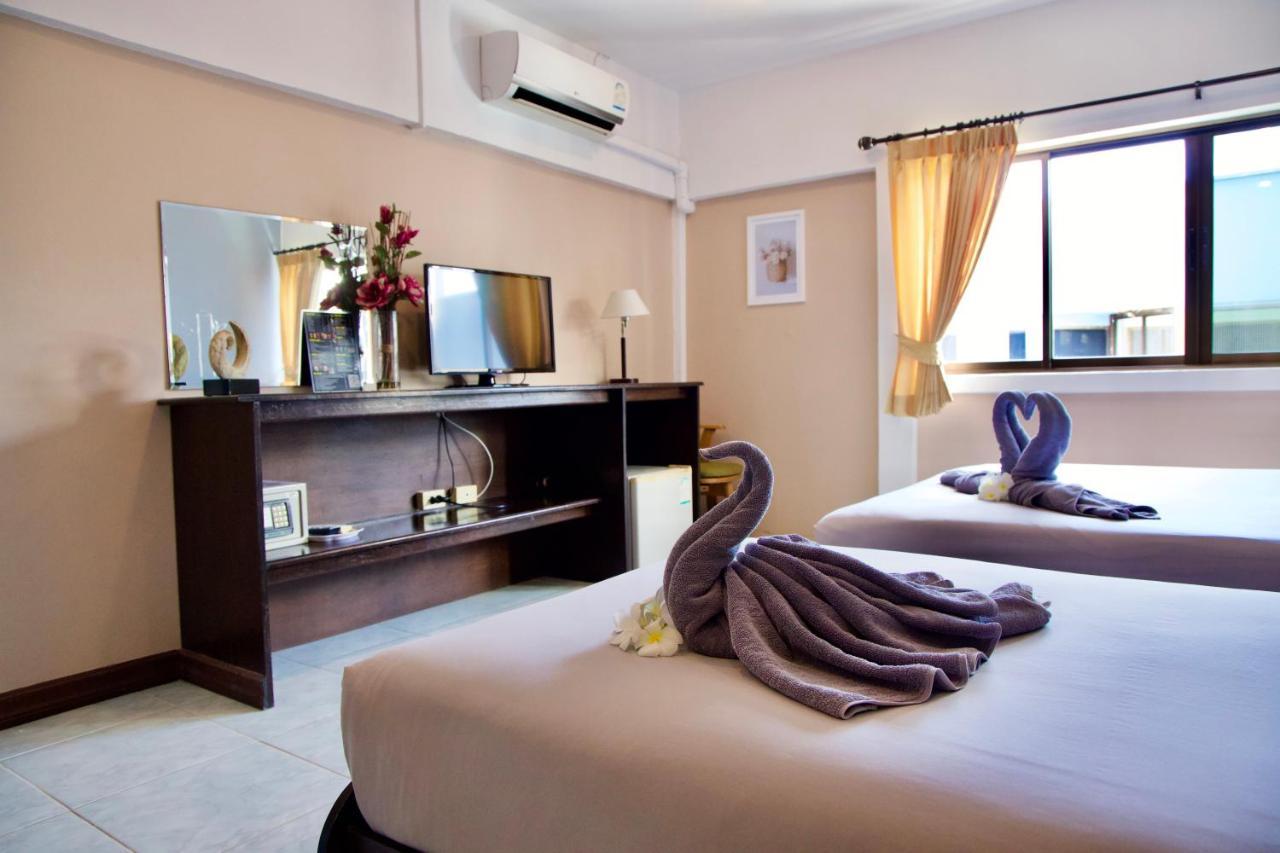 Golden Guesthouse By The Beach Cha Am تشا أم المظهر الخارجي الصورة