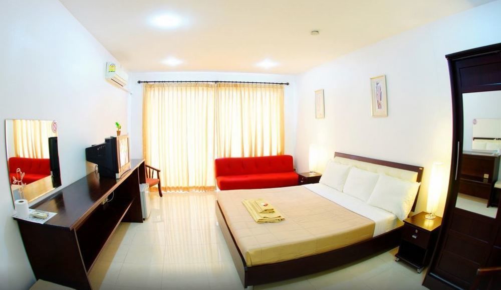 Golden Guesthouse By The Beach Cha Am تشا أم المظهر الخارجي الصورة