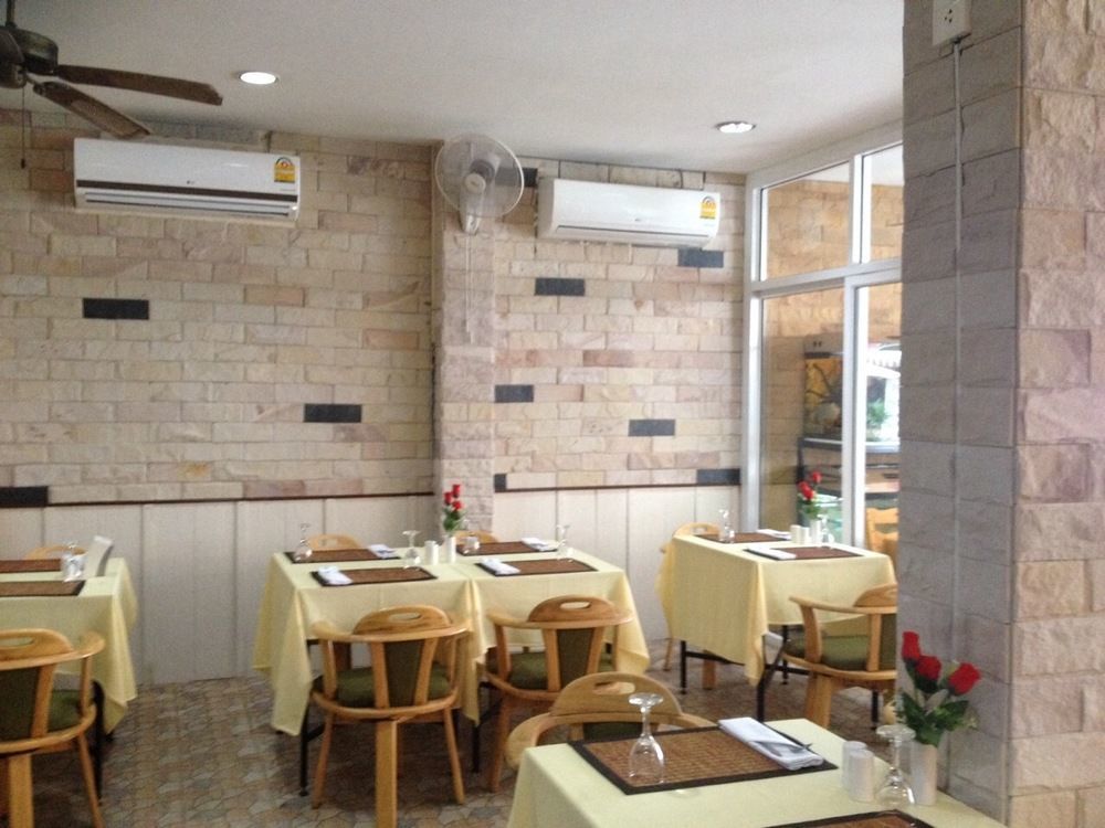 Golden Guesthouse By The Beach Cha Am تشا أم المظهر الخارجي الصورة