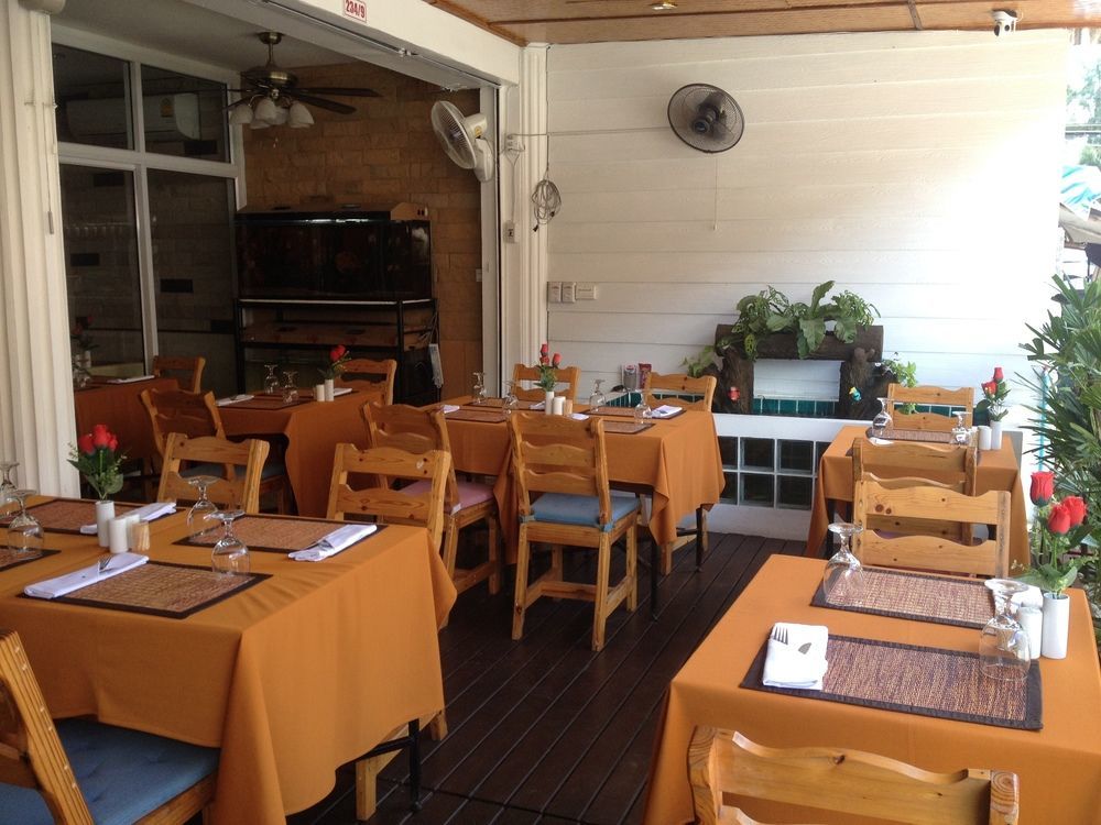 Golden Guesthouse By The Beach Cha Am تشا أم المظهر الخارجي الصورة